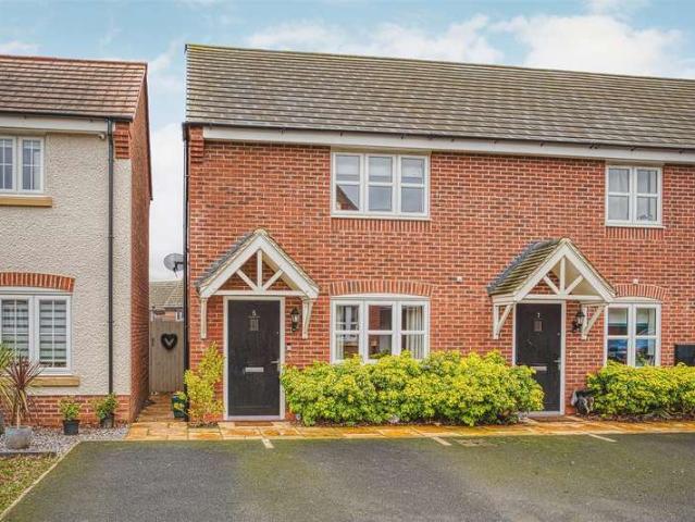 Townhouse for sale in East Midlands