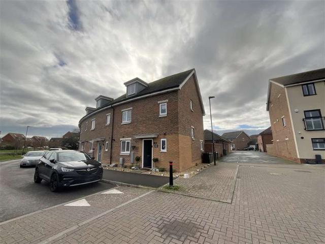 Townhouse for sale in Felpham, Clapham
