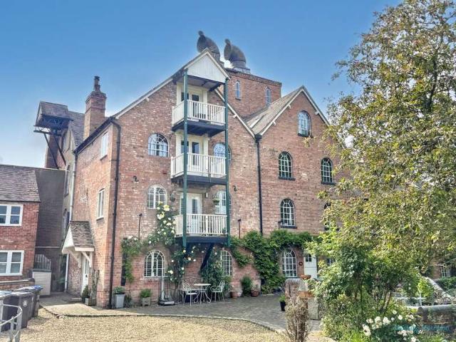Townhouse for sale in Alderminster, Warwickshire