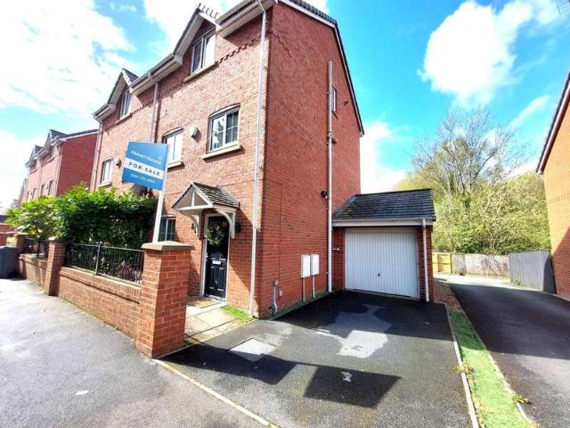 Townhouse for sale in Georgia, Greater Manchester