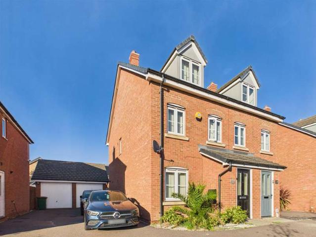 Townhouse for sale in Little Heath, Coventry