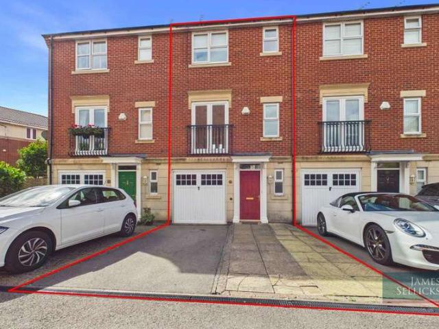Townhouse for sale in Stanford On Avon, Leicestershire