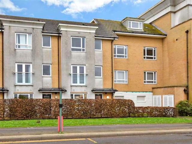 Townhouse for sale in Chilton, Acol