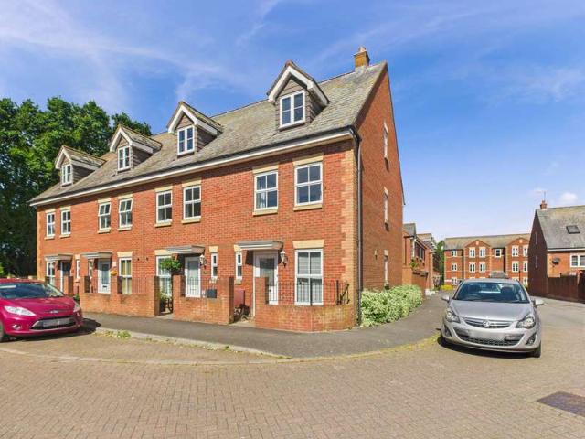 Townhouse for sale in Budleigh Salterton, Budlake