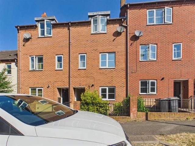 Townhouse for sale in Camp Hill