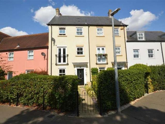 Townhouse for sale in Chipping Hill, Essex
