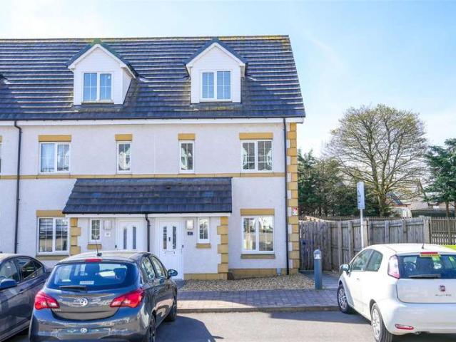 Townhouse for sale in Scotland