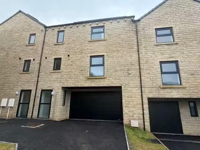 House for rent in Thornton, West Yorkshire
