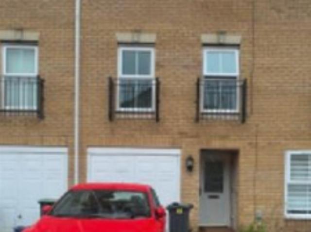 Townhouse for rent in Heath, Cardiff