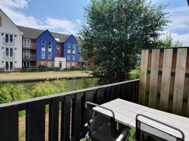 Townhouse for rent in Coventry