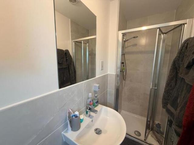 Townhouse for rent in Garforth, Leeds