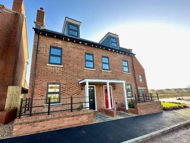 House for rent in Newcourt, Watergate