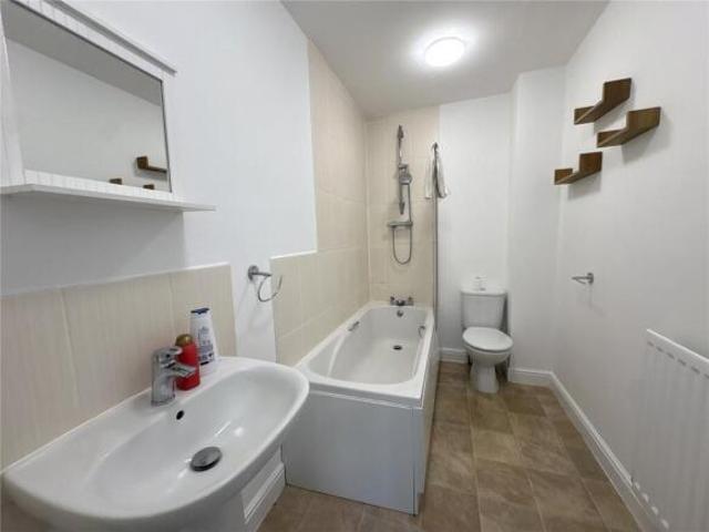 Townhouse for rent in Georgia, Greater Manchester