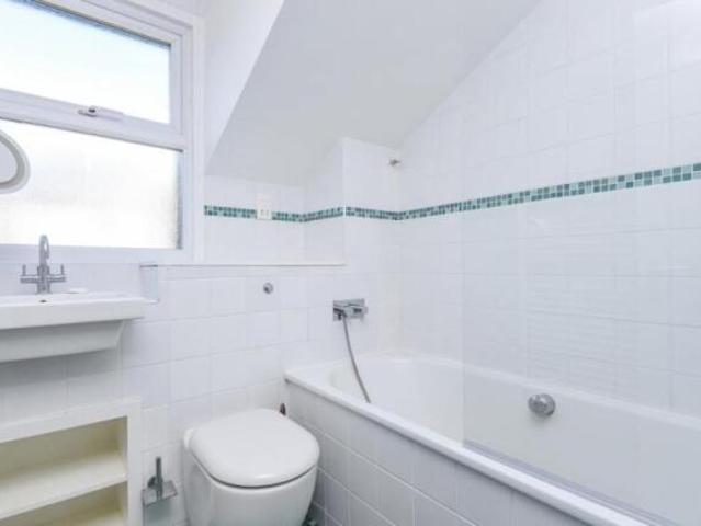 Townhouse for rent in Cat Hill