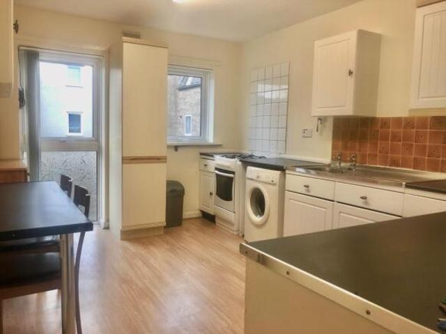 Townhouse for rent in Southsea, City Of Portsmouth