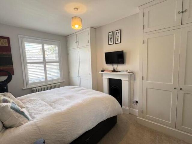 Townhouse for rent in St James, Sandown Park
