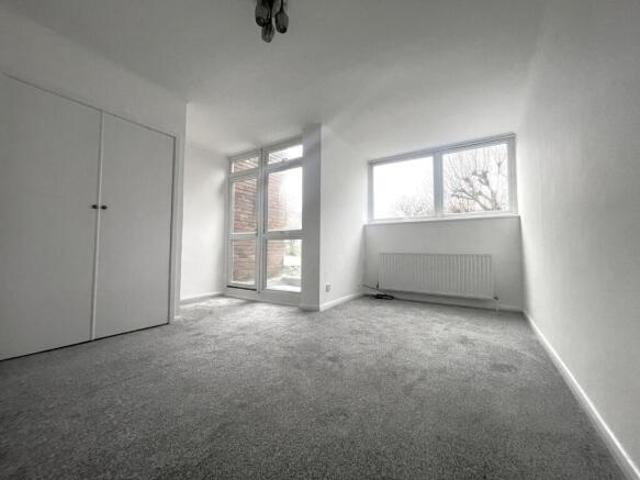 Townhouse for rent in Wimbledon, Greater London