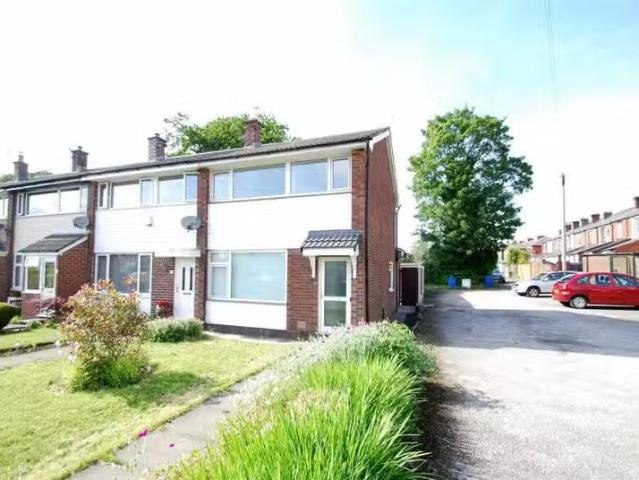House for rent in Chesham, Bury