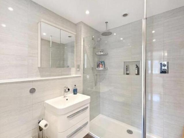 Townhouse for rent in Cat Hill