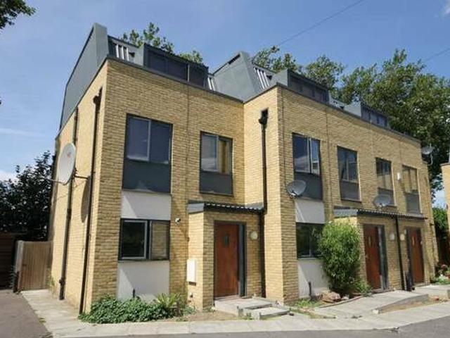 House for rent in Lyons, Greater London