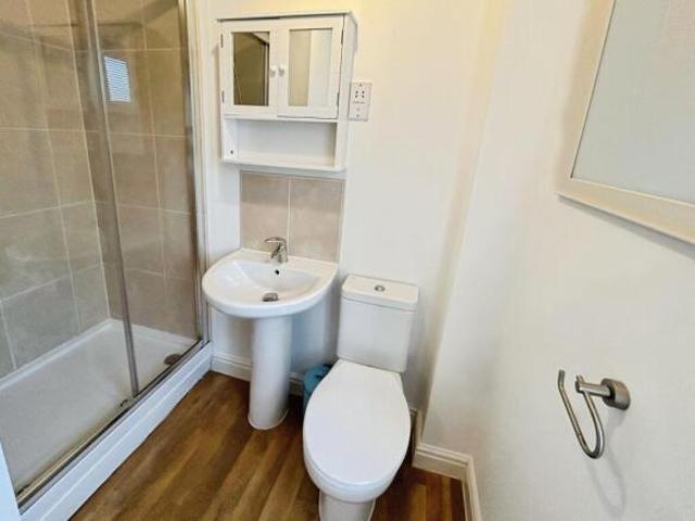 Townhouse for rent in Shelton Lock, East Midlands