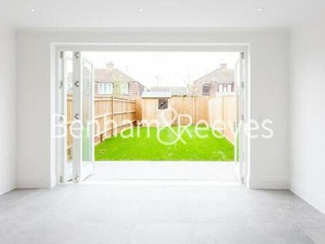 House for sale in Richmond Hill, Deepcut