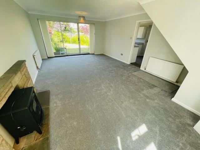 Townhouse for rent in Milverton, Green Close
