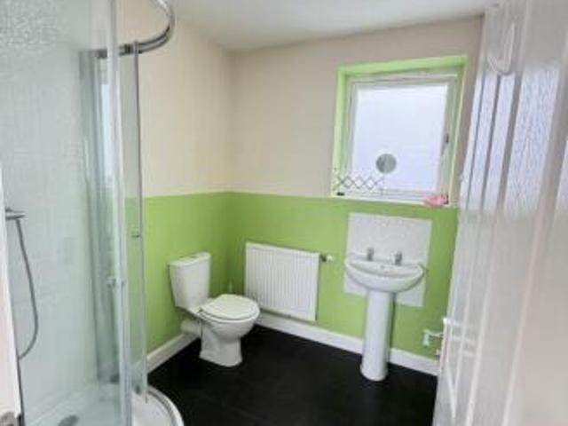 Townhouse for rent in Oxley, West Midlands