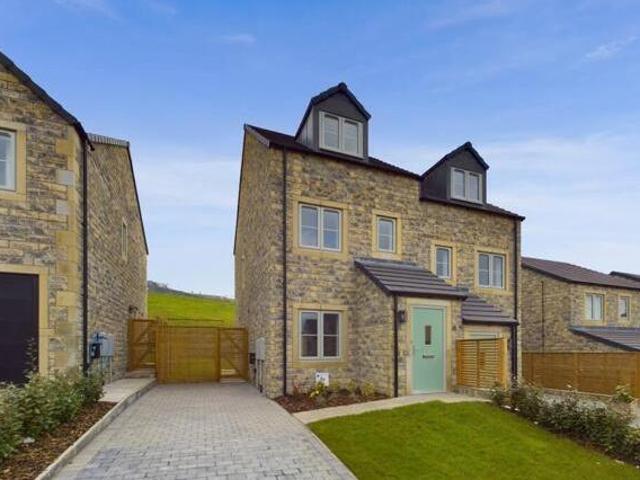 House for rent in Greatwood, Skipton