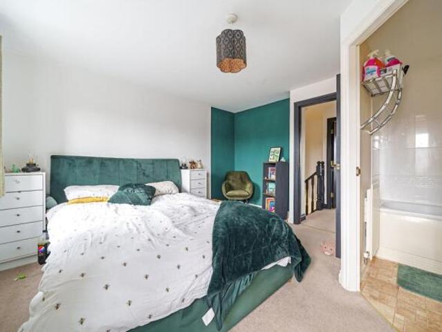Townhouse for rent in High Field, York