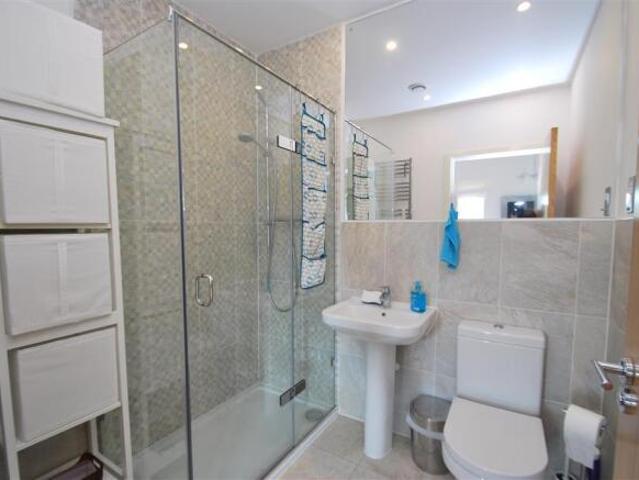 Townhouse for rent in East Twerton, Dulcote