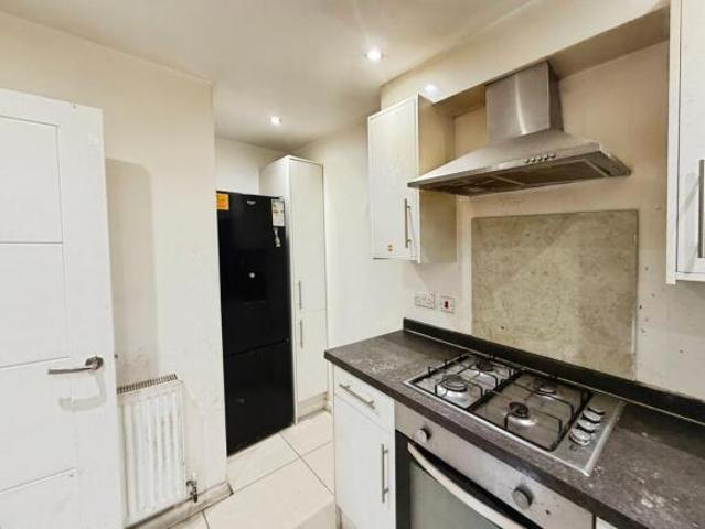 Townhouse for rent in Slough