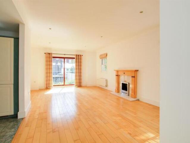 Townhouse for rent in Petersfield, Cambridge