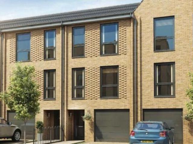 House for rent in Surrey