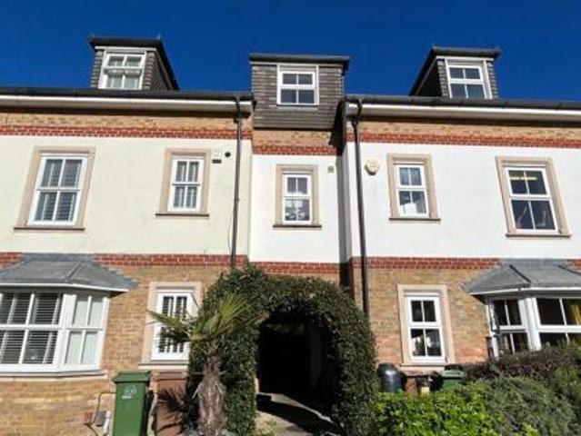 House for rent in Surrey