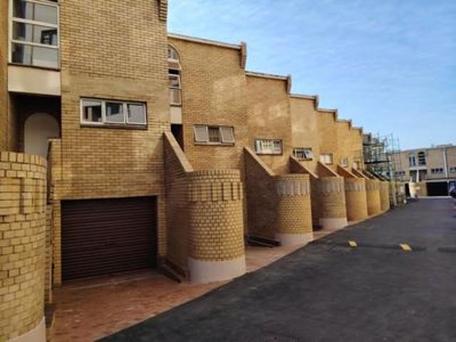 Townhouse for rent in Umhlanga, Kwazulu-natal