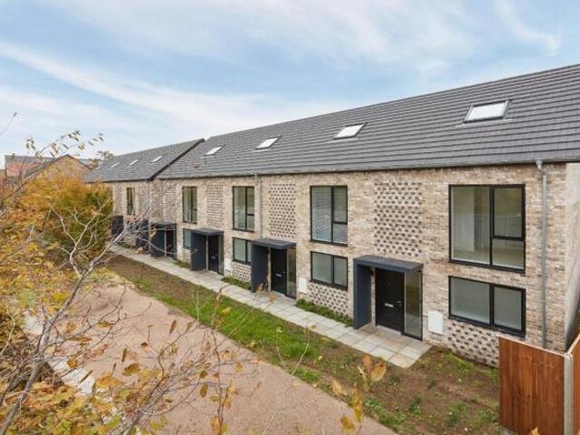 Townhouse for sale in Arbury, Cambridgeshire