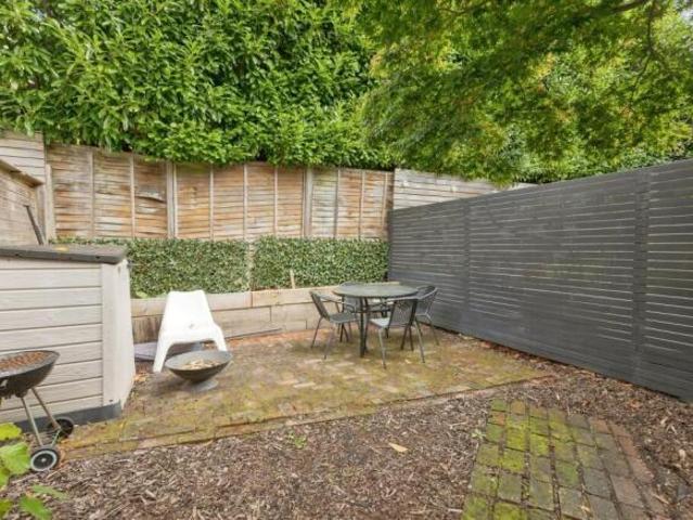 Townhouse for sale in Nevill Park, Sandown Park