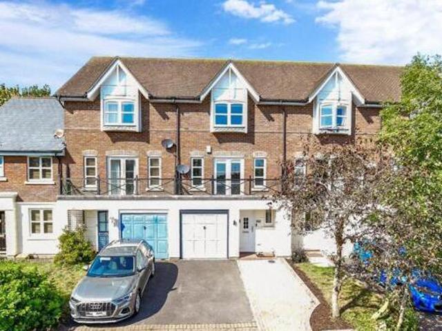 House for sale in Willesborough, Bridgefield