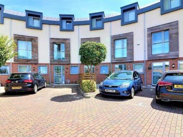 House for sale in Spring Vale, Hampshire