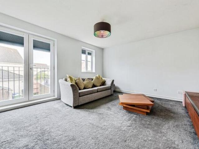Townhouse for sale in Greater Leys, The Slade