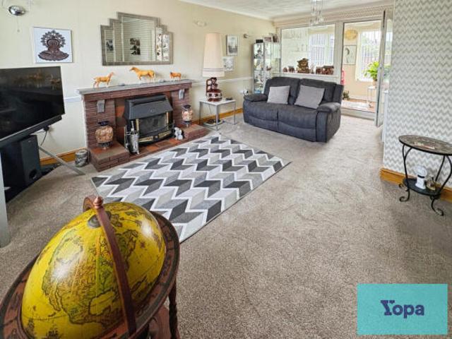 Townhouse for sale in Abbey Hulton, Stoke-on-Trent