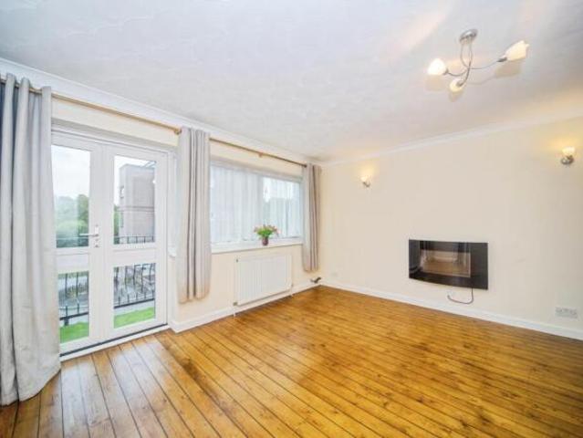 Townhouse for sale in Chilworth Old Village, Test Valley