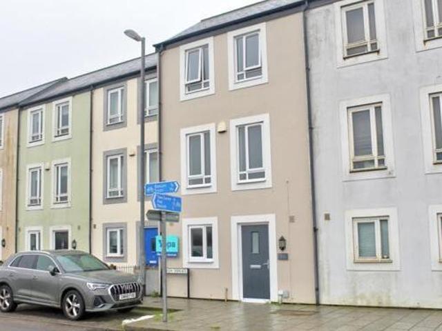 House for sale in Roseworthy, Cornwall