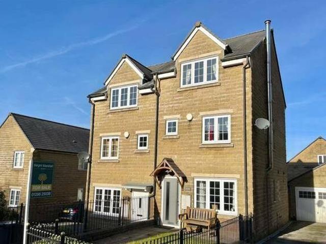 House for rent in Froggatt, East Midlands