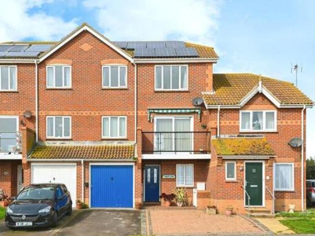 House for sale in Dale Hill, Essex