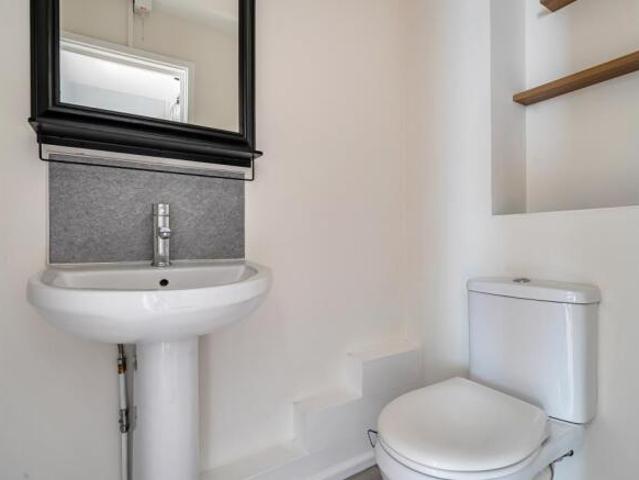Townhouse for sale in Swindon