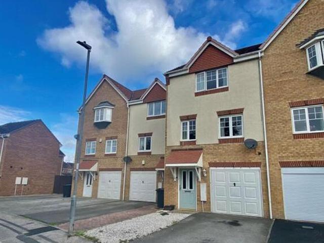 House for sale in Cleckheaton, West Yorkshire