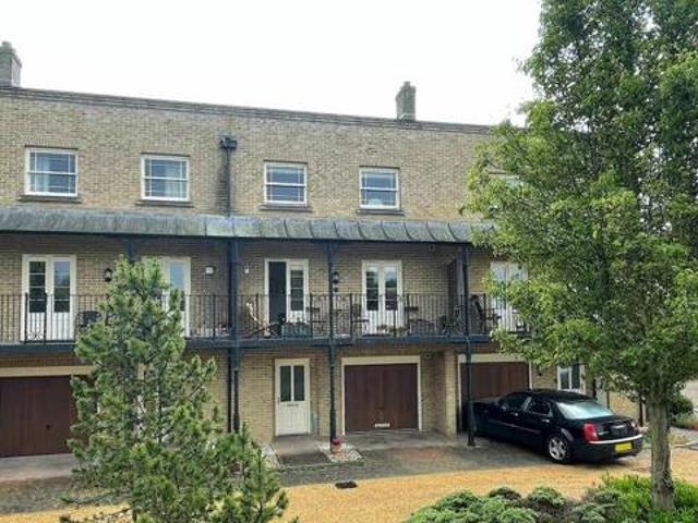 House for sale in Oad Street, Kent