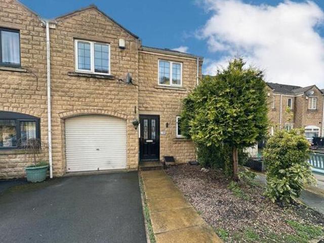 House for sale in Halifax, Calderdale